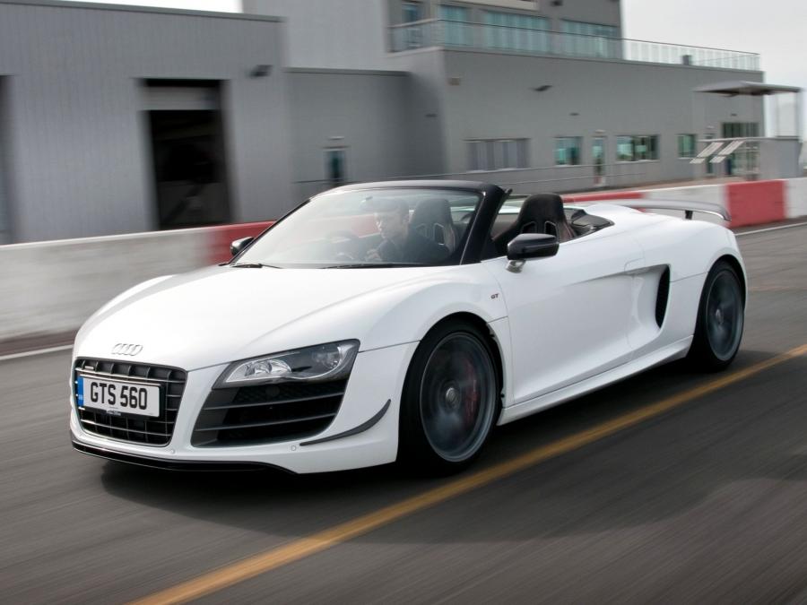  Audi R8 GT Spyder 2011 года  (UK) (фото 16 из 21)